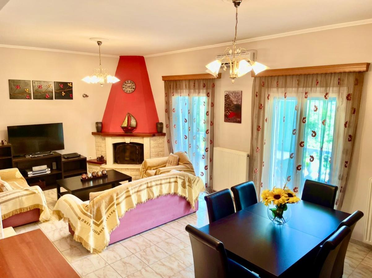 Vakantiehuis Hill House Agios Georgios Pagon