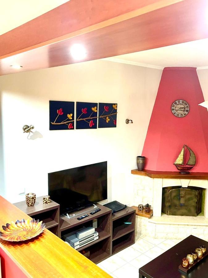 Hill House Holiday home Agios Georgios Pagon