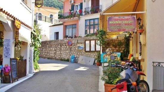 Hill House Holiday home Agios Georgios Pagon